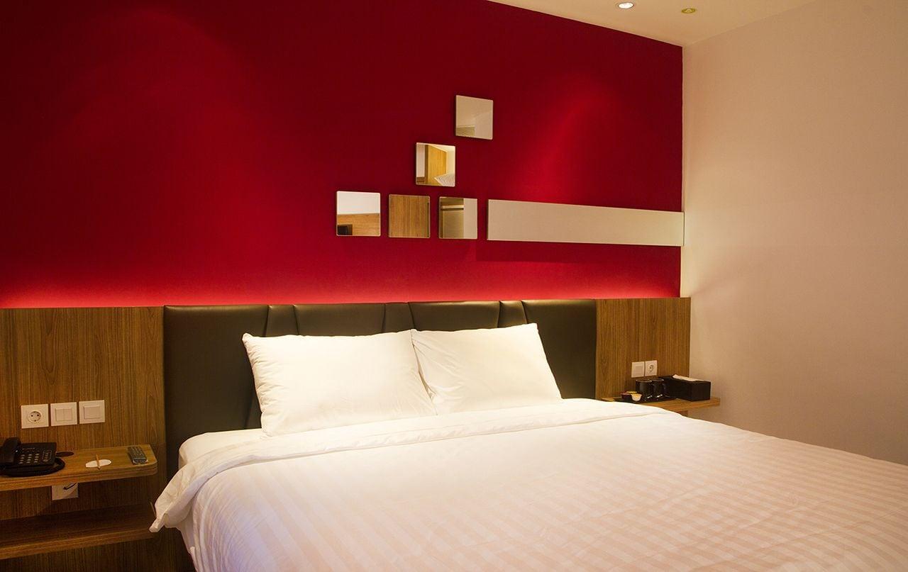 Zoom Smart Hotel Jemursari Surabaya Exterior photo